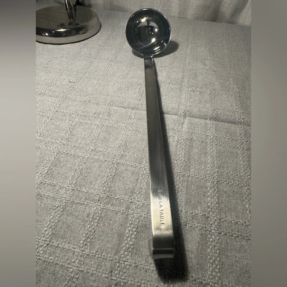 Sur la Table Ladle